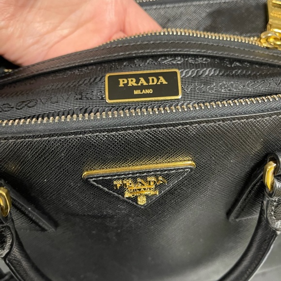 PRADA-Saffiano Galleria Medium (DUSTBAG+BOX) - Picture 8 of 16